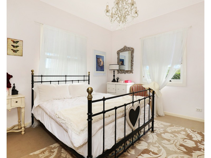 14 Balmoral Road, Montville QLD 4560