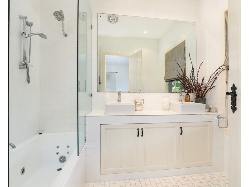 14 Balmoral Road, Montville QLD 4560