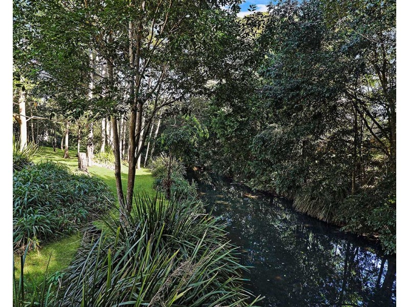 18 Lawyer Street, Maleny QLD 4552