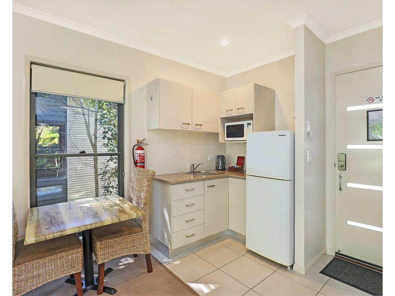 18 Lawyer Street, Maleny QLD 4552