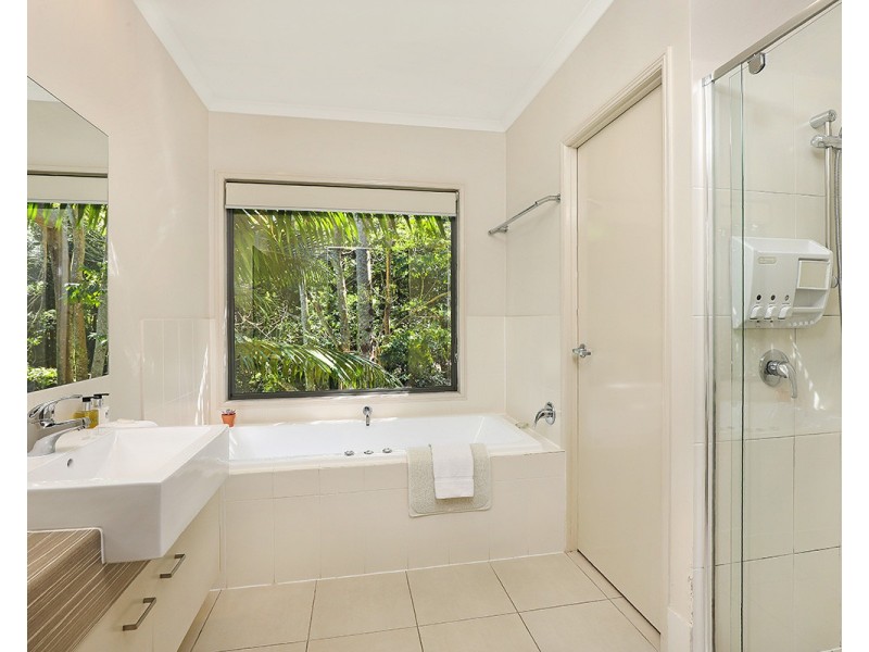 18 Lawyer Street, Maleny QLD 4552