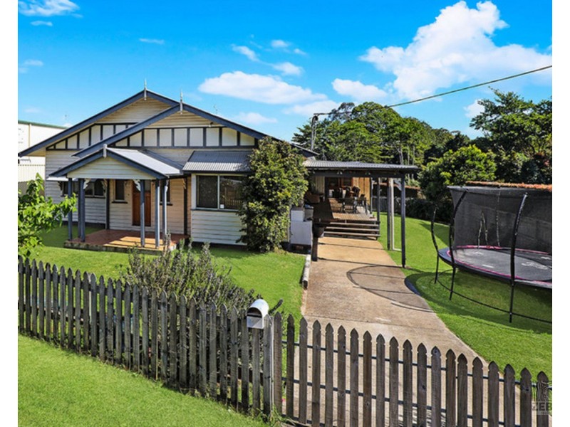 18 Lawyer Street, Maleny QLD 4552