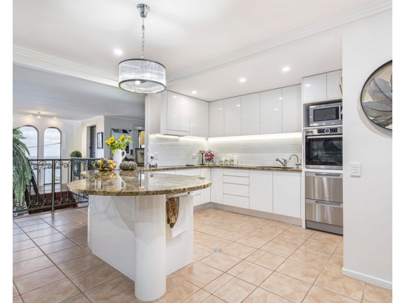 16 Tulong Court, Buderim QLD 4556