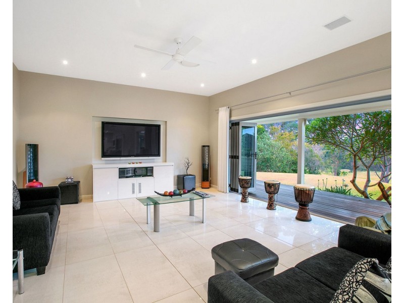 195 WINSTON Road, Palmwoods QLD 4555