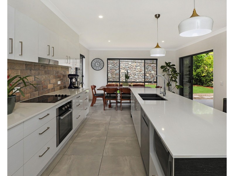 41 Kingfisher Drive, Bli Bli QLD 4560