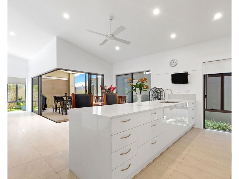 160/1 Halcyon Way, Bli Bli QLD 4560