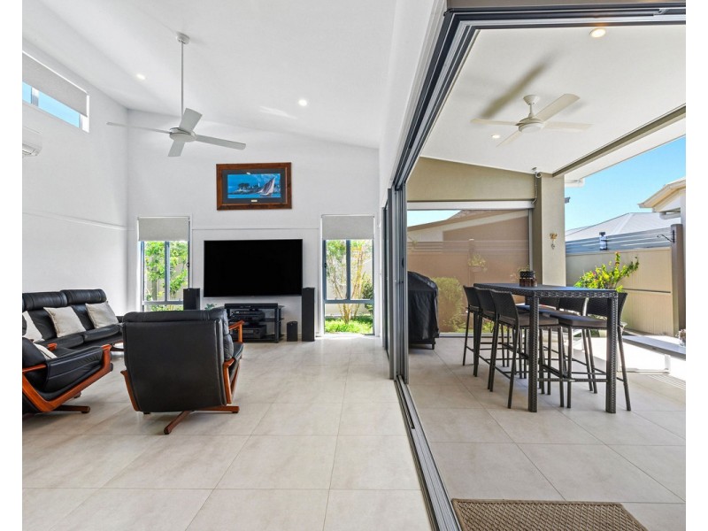 160/1 Halcyon Way, Bli Bli QLD 4560
