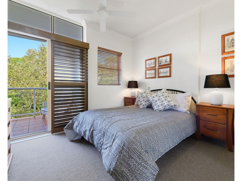 19/179 Ocean Drive, Twin Waters QLD 4564