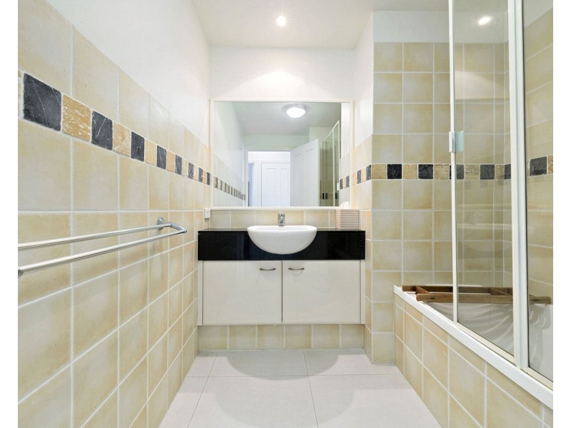 19/179 Ocean Drive, Twin Waters QLD 4564