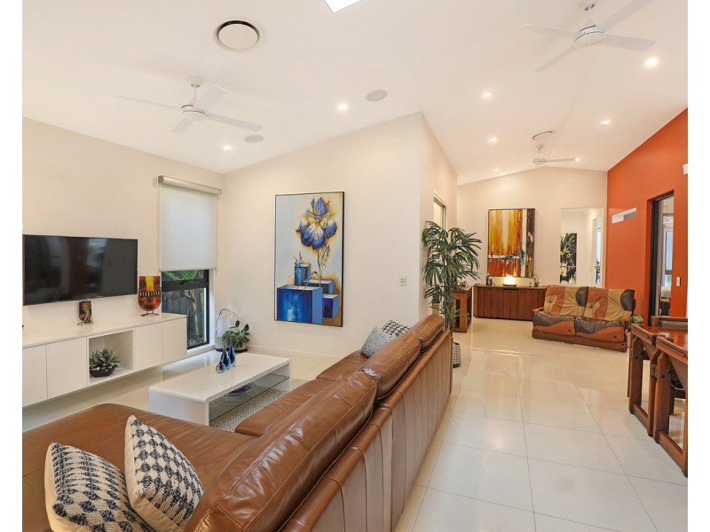 5/596 David Low Way, Pacific Paradise QLD 4564