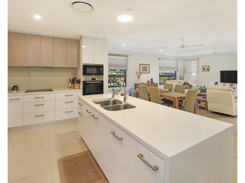 96/596 David Low Way, Pacific Paradise QLD 4564