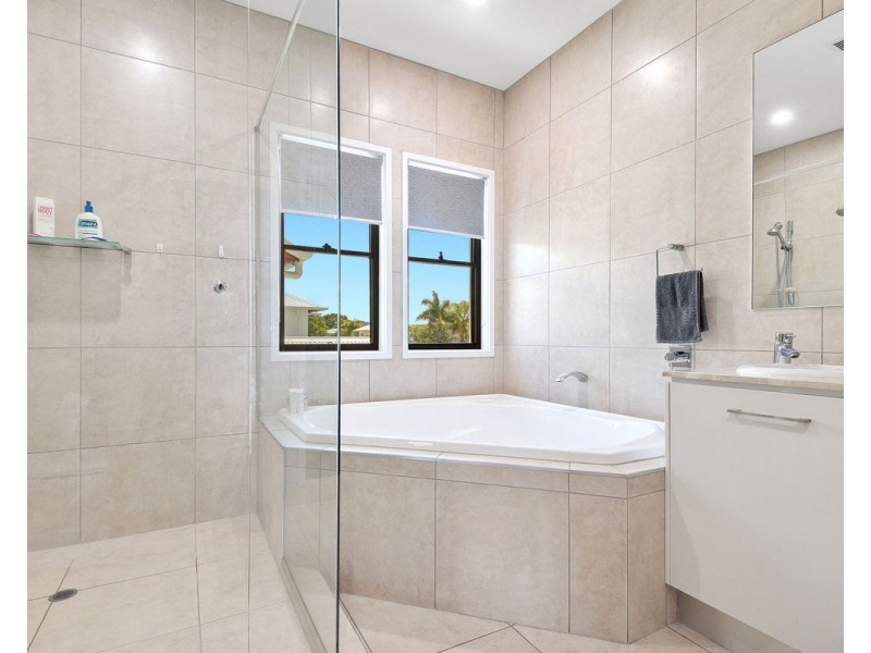 7/115 Peregian Springs Drive, Peregian Springs QLD 4573