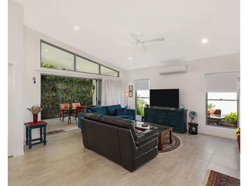 164/25 Owen Creek Road, Forest Glen QLD 4556