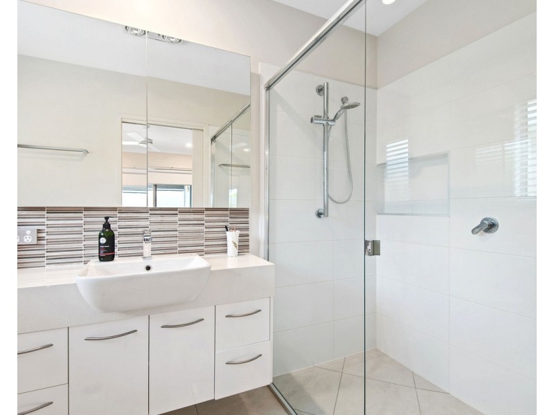 73/1 Halcyon Way, Bli Bli QLD 4560