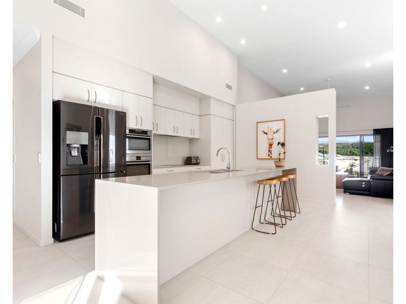 180/1 Halcyon Way, Bli Bli QLD 4560