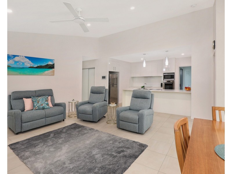 163/25 Owen Creek Road, Forest Glen QLD 4556