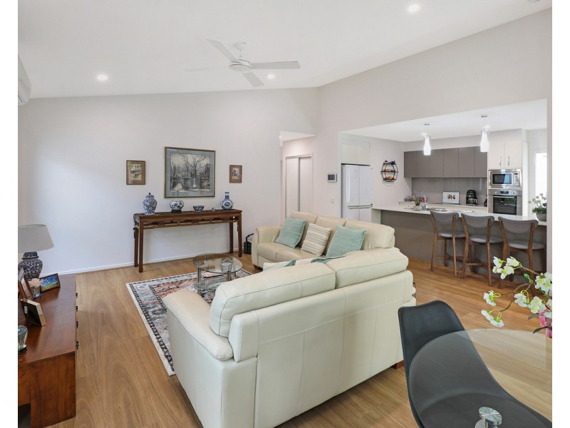 160/25 Owen Creek Road, Forest Glen QLD 4556