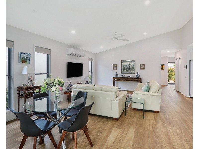 160/25 Owen Creek Road, Forest Glen QLD 4556