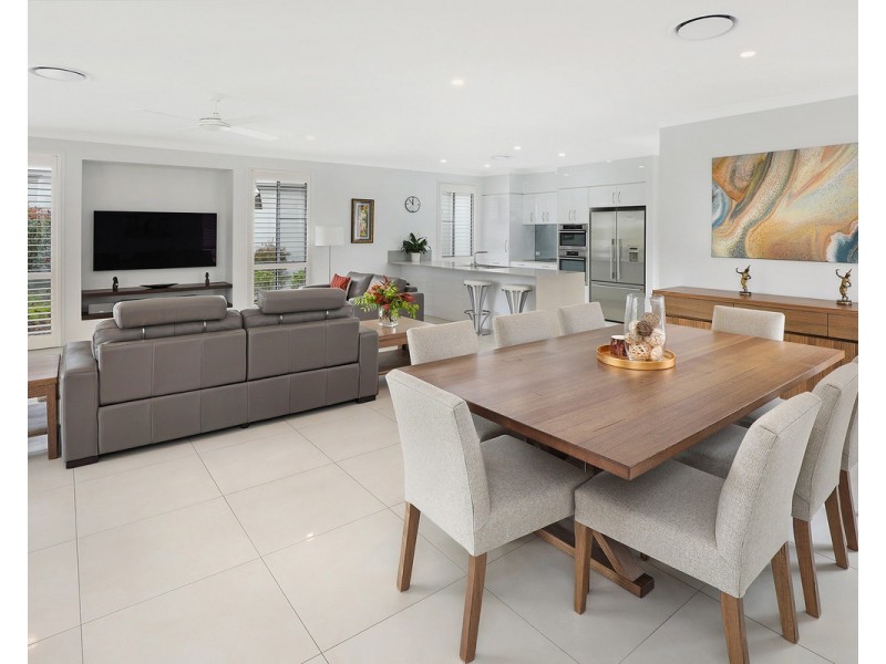 4/1 Halcyon Way, Bli Bli QLD 4560