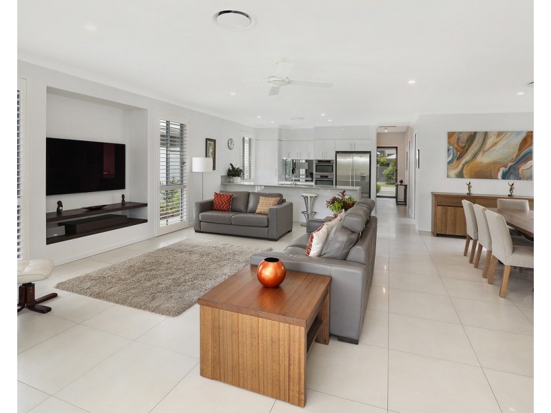 4/1 Halcyon Way, Bli Bli QLD 4560