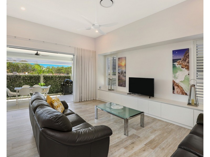 61/40 Menzies Drive, Pacific Paradise QLD 4564