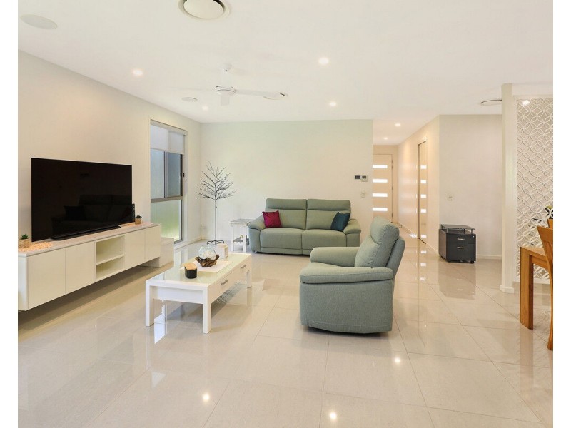 1/596 David Low Way, Pacific Paradise QLD 4564
