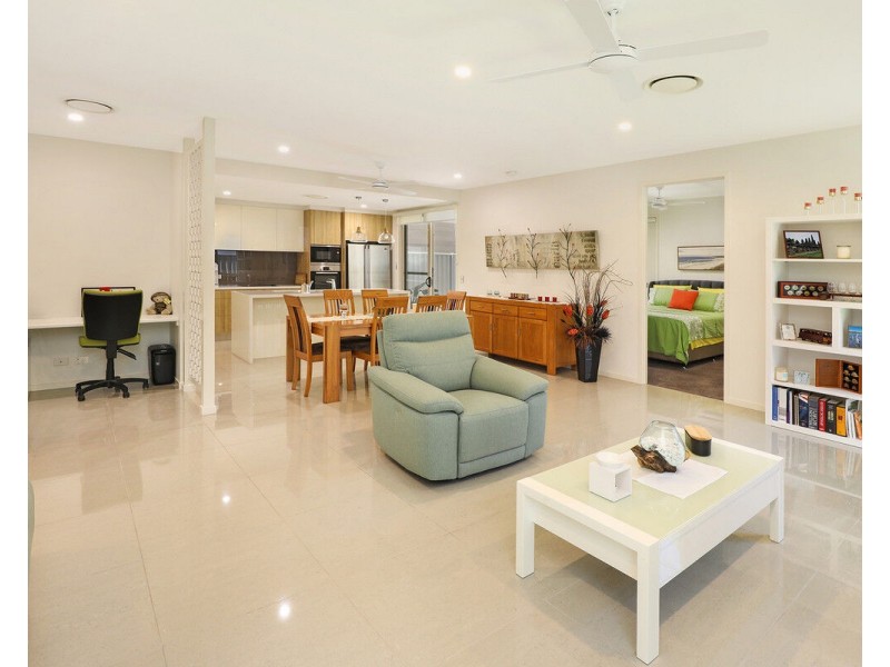1/596 David Low Way, Pacific Paradise QLD 4564