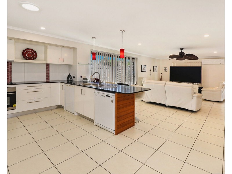 55 Point Cartwright Drive, Buddina QLD 4575