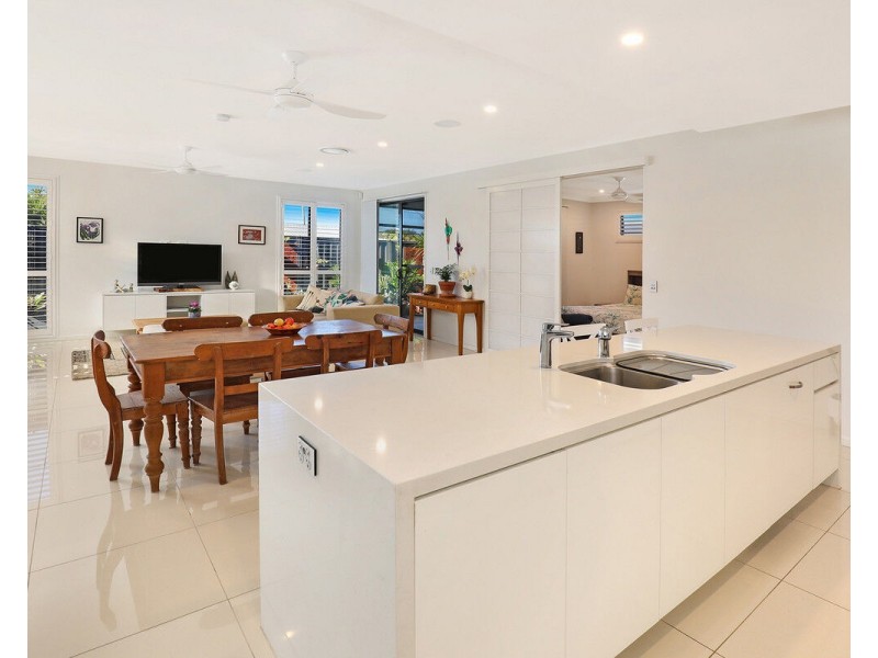 42/596 David Low Way, Pacific Paradise QLD 4564