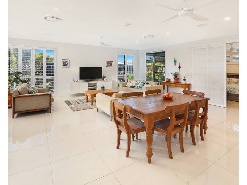 42/596 David Low Way, Pacific Paradise QLD 4564