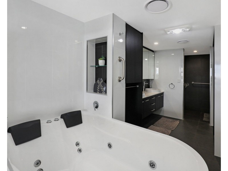 73/7 Grand Parade, Parrearra QLD 4575