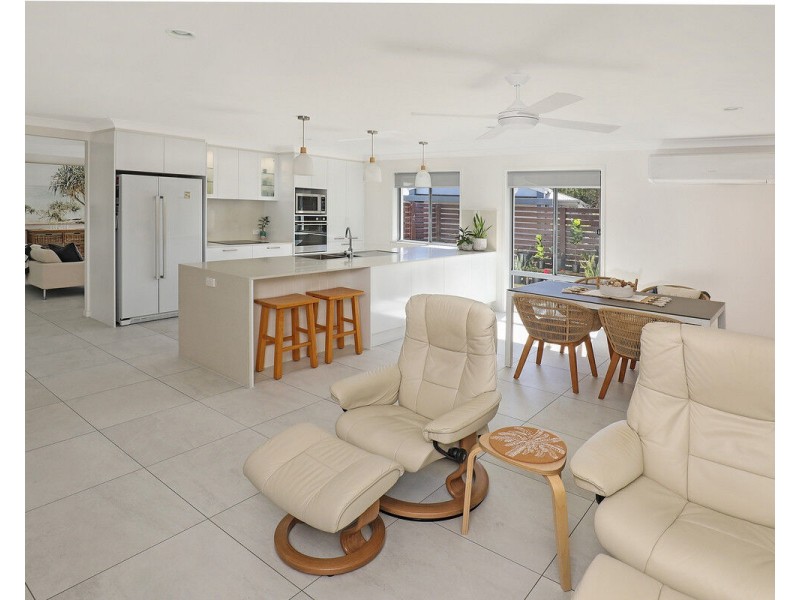 46/15 Dunes Court, Peregian Springs QLD 4573