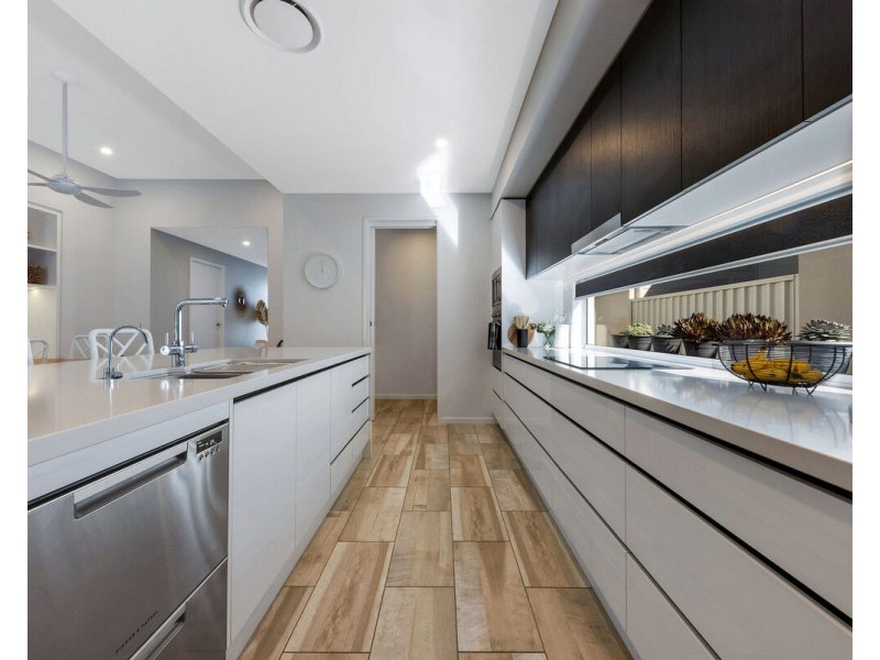 60/40 Menzies Drive, Pacific Paradise QLD 4564