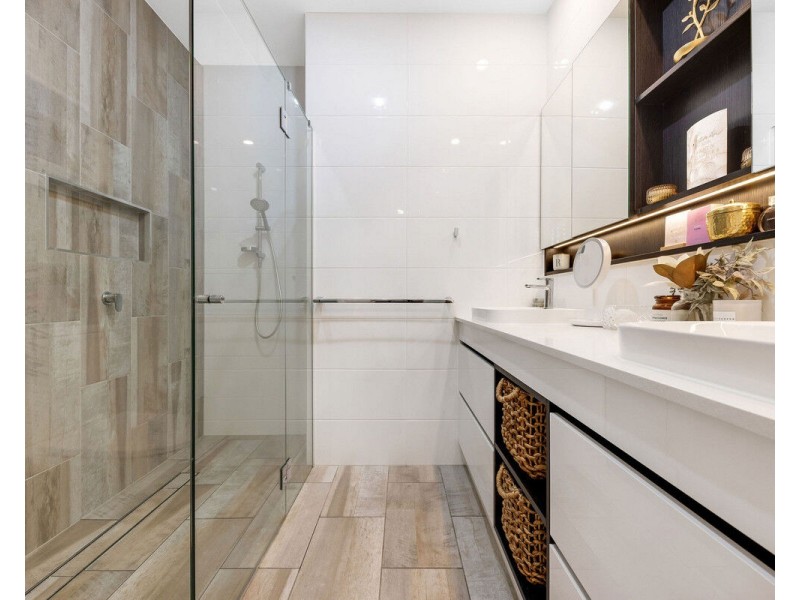 60/40 Menzies Drive, Pacific Paradise QLD 4564