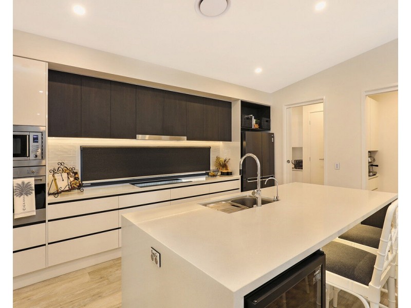 154/40 Menzies Drive, Pacific Paradise QLD 4564