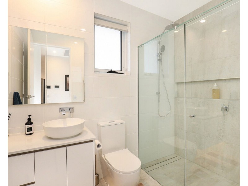 124/40 Menzies Drive, Pacific Paradise QLD 4564