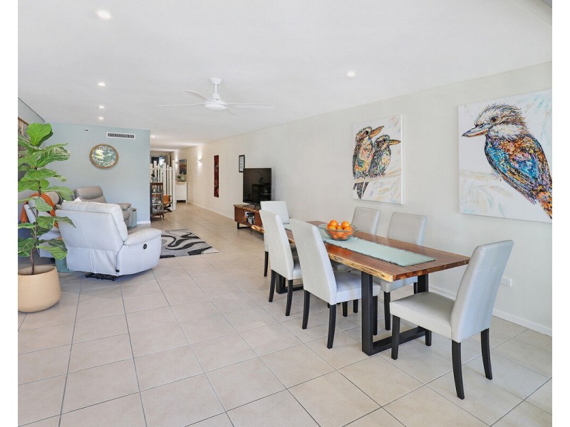 7 Grand Parade, Parrearra QLD 4575