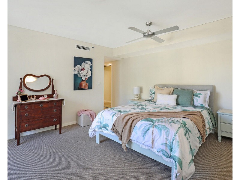 7 Grand Parade, Parrearra QLD 4575