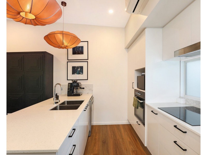 2/12 Sanctuary Street, Yandina QLD 4561