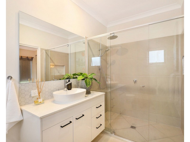 2/12 Sanctuary Street, Yandina QLD 4561