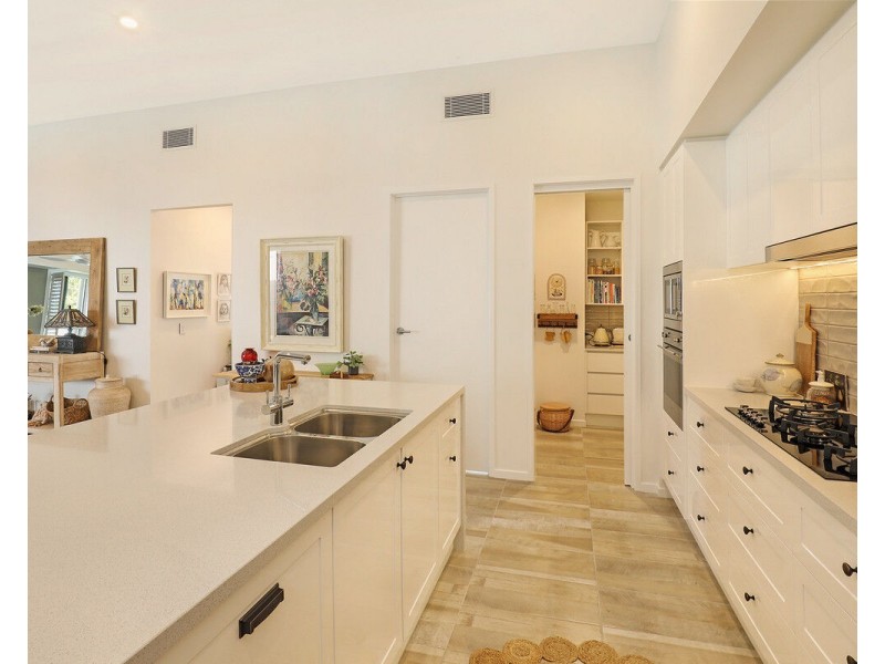 98/40 Menzies Drive, Pacific Paradise QLD 4564