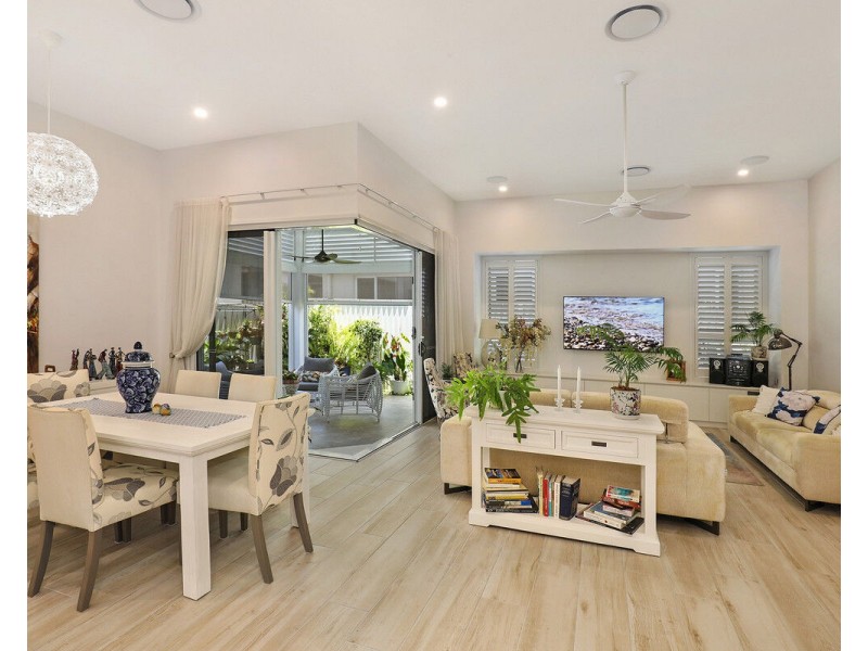 90/40 Menzies Drive, Pacific Paradise QLD 4564