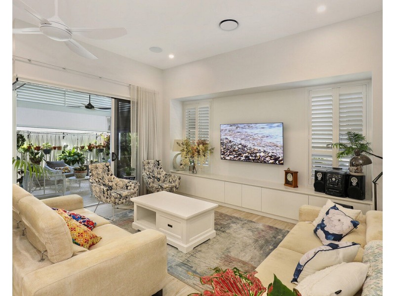 90/40 Menzies Drive, Pacific Paradise QLD 4564