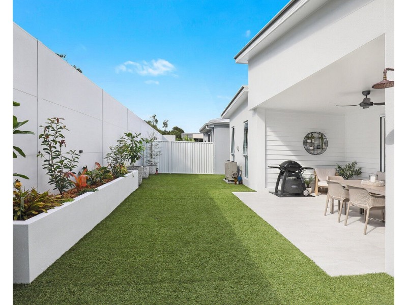 210/40 Menzies Drive, Pacific Paradise QLD 4564