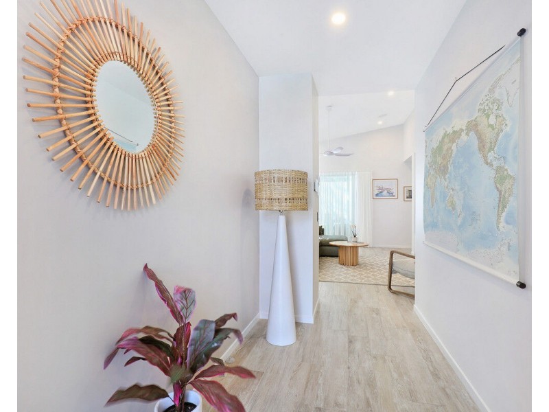 210/40 Menzies Drive, Pacific Paradise QLD 4564