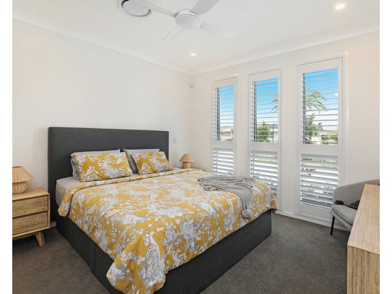 210/40 Menzies Drive, Pacific Paradise QLD 4564