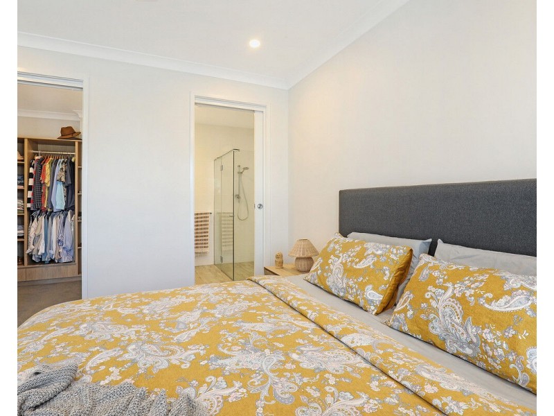 210/40 Menzies Drive, Pacific Paradise QLD 4564