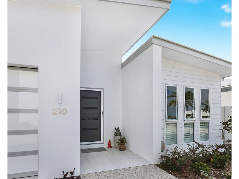 210/40 Menzies Drive, Pacific Paradise QLD 4564