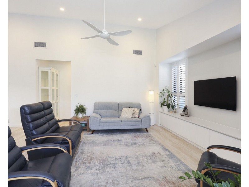 52/40 Menzies Drive, Pacific Paradise QLD 4564