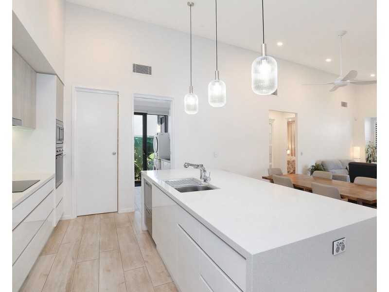 52/40 Menzies Drive, Pacific Paradise QLD 4564